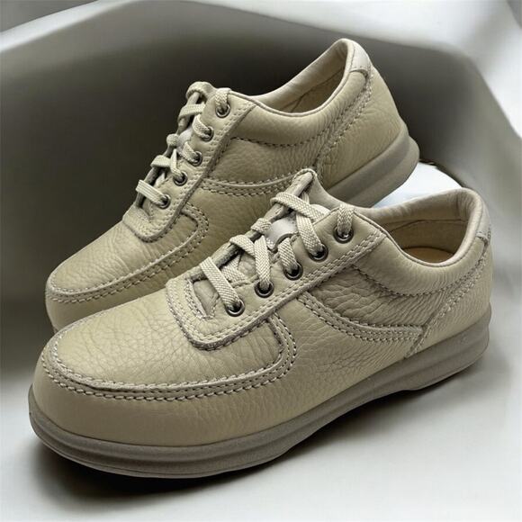 Clarks PACER off white leather walking shoes women’s size 8.5 comfortable - Picture 1 of 8